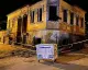 Manisa'da Tarihi Bina Çöktü, Araç Hasar Gördü