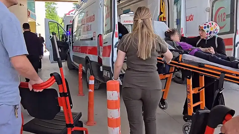 28 Öğrenci Çiğ Köfte Sonrası Rahatsızlandı
