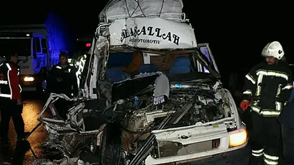 Aksaray-Konya kara yolunda trafik kazası: 12 yaralı