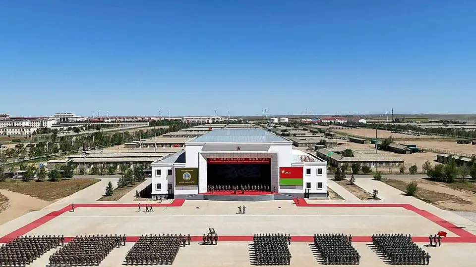 Çin ve Moğolistan Orduları Ortak Tatbikata Başladı