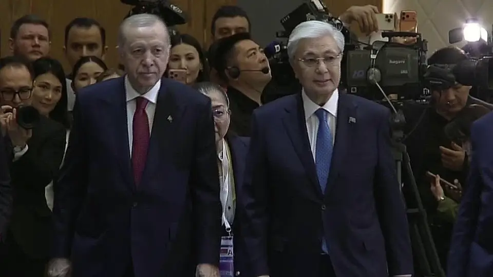 Cumhurbaşkanı Erdoğan, Kazakistan'da Resmi Törenle Karşılandı
