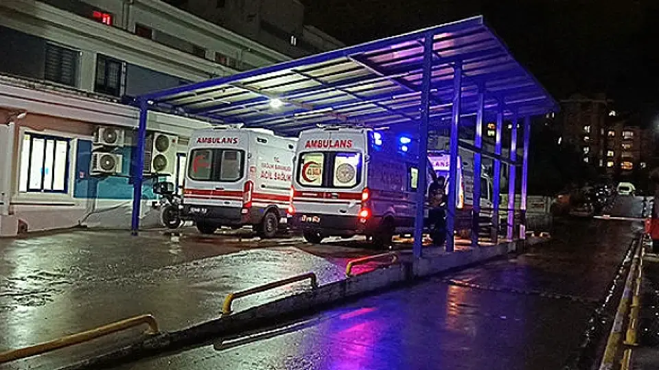 Fabrika Çalışanları Gıda Zehirlenmesi Yaşadı: 21 İşçi Hastaneye Kaldırıldı