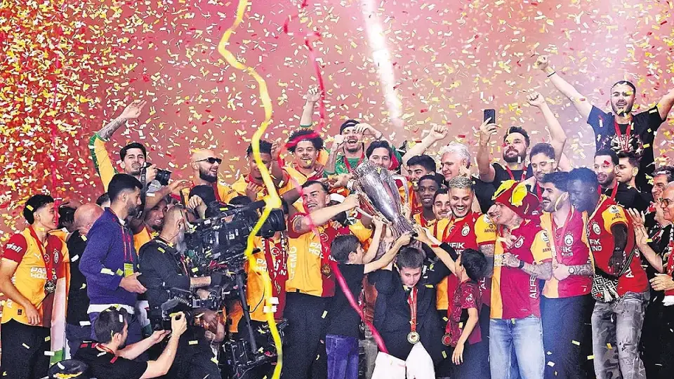 Galatasaray Şampiyonluk Kutlaması: Tarihi Anlar ve Gelecek Hedefleri