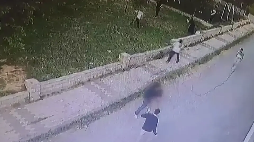 İstanbul'da 15 Yaşındaki Çocuk Bıçaklanarak Öldürüldü