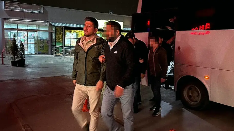 Tepebaşı Belediyesinde Yolsuzluk Operasyonu: Bahçede Kripto Madenciliği Cihazları Bulundu