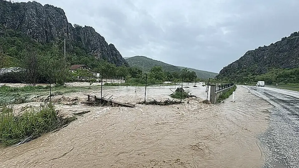 Tokat'ta Dere Taştı: Ev ve Araziler Sular Altında Kaldı