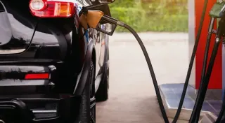 23 Nisan Akaryakıt Fiyatları: Motorinde İndirim, Benzinde Değişiklik Yok