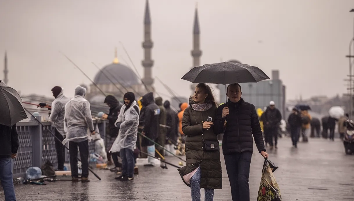 AKOM'dan İstanbul'a Yağış Uyarısı: 4-5 Gün Sürmesi Bekleniyor