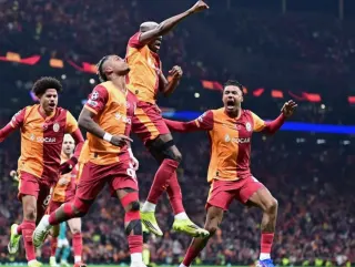Arsenal Sportif Direktörü Andrea Berta, Galatasaray-Fenerbahçe derbisinde izleme yaptı