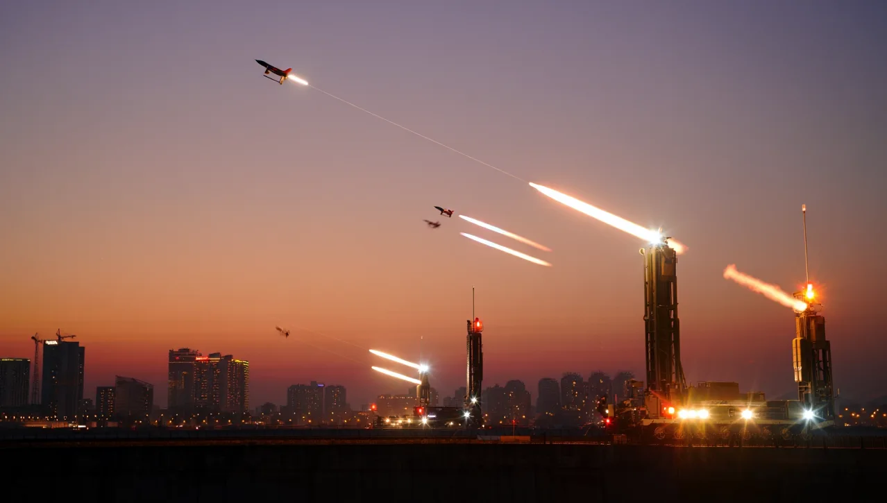 İran'da Patlama Sesleri: Hava Savunma Sistemleri Dronlara Müdahale Etti