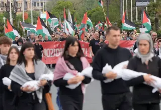 İspanya'da Binlerce Kişi Filistin İçin Yürüdü: "Soykırıma ve Savaşa Hayır"