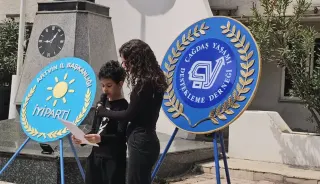 Ortaokul Öğrencisinin 23 Nisan Konuşması Duygusal Anlar Yaşattı: 'Bizi Koruyamayan Büyükleri Şikayet Ediyorum'