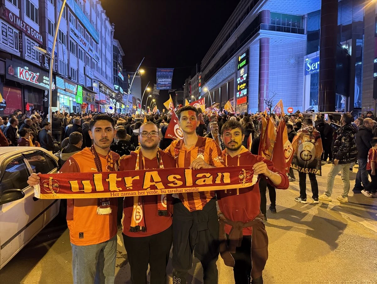 Galatasaray'ın Şampiyonluk Kutlamaları Anadolu'nun Dört Bir Yanında Yaşandı