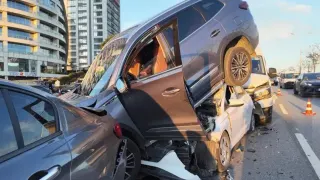 Kartal'da Zincirleme Kaza: 5 Yaralı