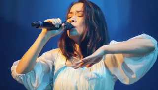 Şarkıcı Mitski'den İstanbul'da Konser: 'Keşke Türkçe şarkı söyleyebilseydim!'