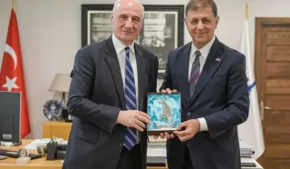 Tugay'dan Atina'ya 'İzmir Günleri' Daveti