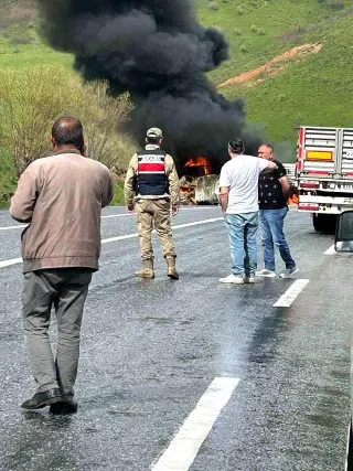 Bitlis-Van Karayolunda Trafik Kazası: 2 Kişi Hayatını Kaybetti