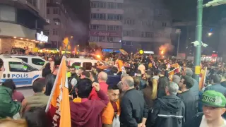 Galatasaray Şampiyonluğunu Küçükçekmece'de Kutladı
