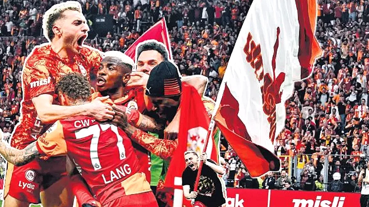 Galatasaray, Süper Lig'de 26. Şampiyonluğunu Kutluyor