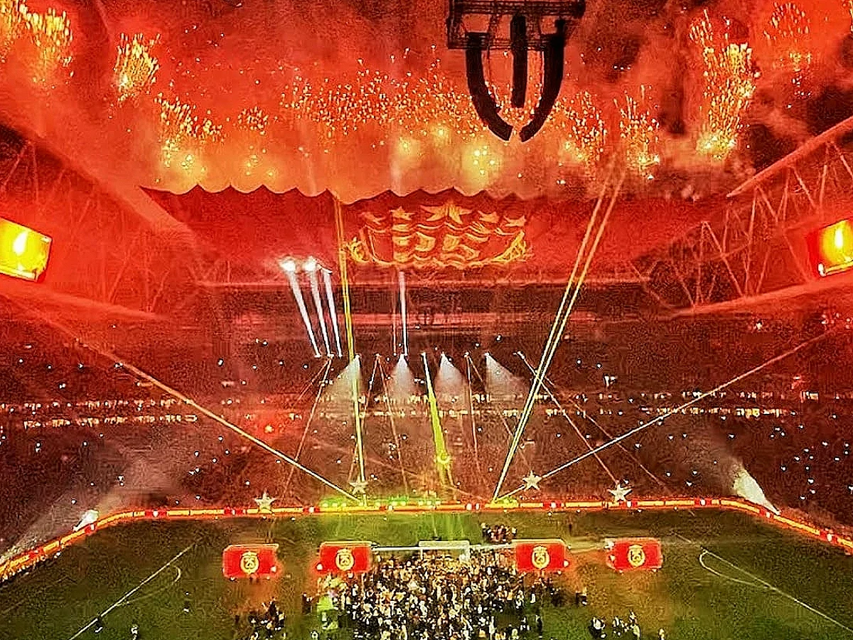 Galatasaray'ın Şampiyonluk Kutlamaları Belli Oldu: Sanatçı Yerine Drone ve Işık Gösterisi