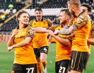 Hull City Premier Lig'e Yükselme Yolunda: Millwall Maçı Canlı Yayınlanacak