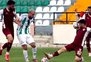 Muğlaspor ve Elazığspor Arasında Şampiyonluk Maçı
