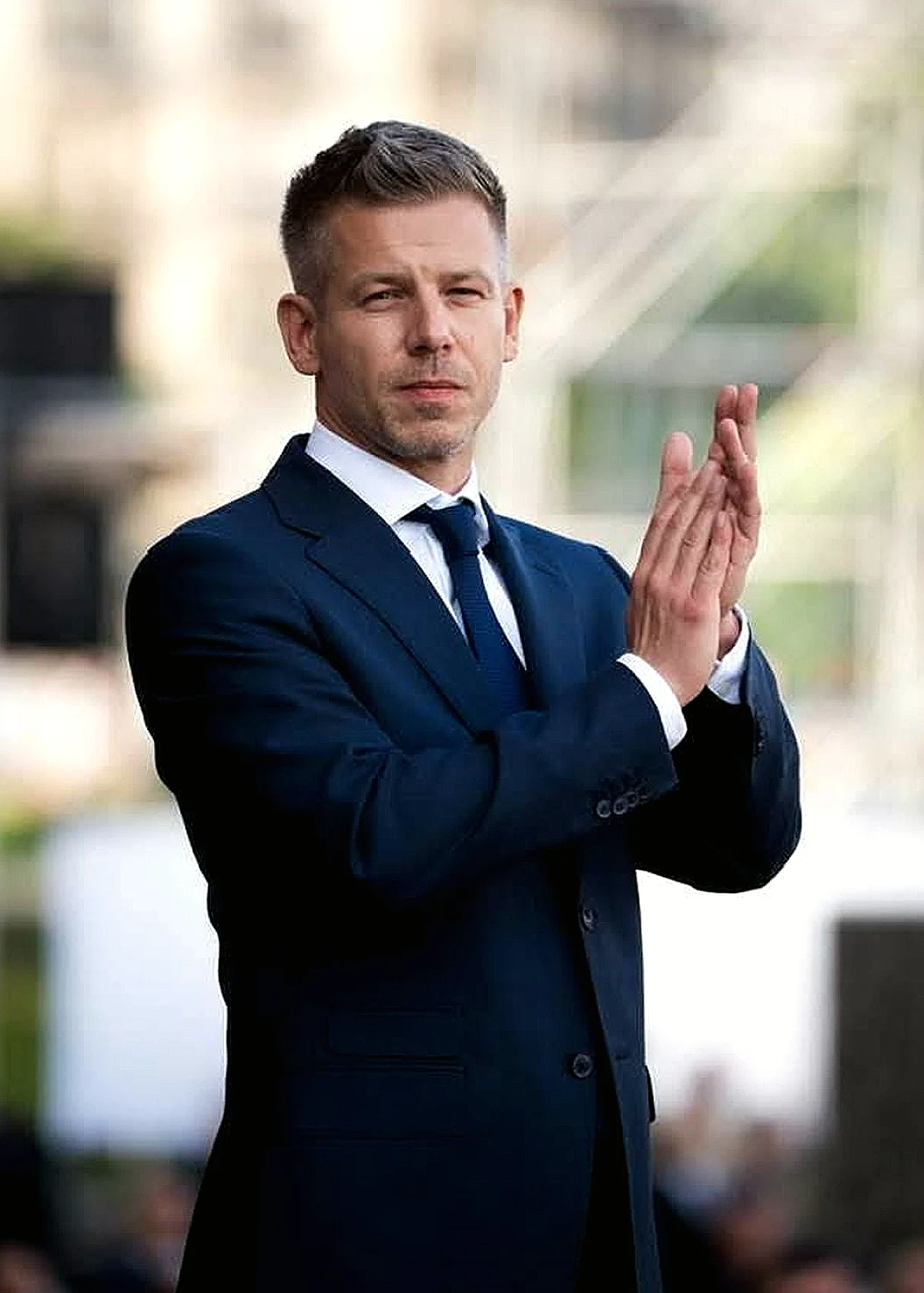 Peter Magyar Macaristan'da Başbakan Oldu