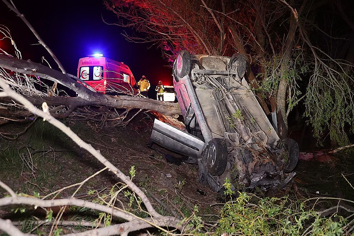 Sivas'ta Trafik Kazası: 1 Ölü, 4 Yaralı