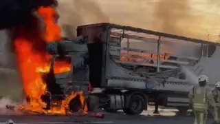 TIR'da Seyir Halindeyken Yangın Çıktı: Sürücü Kurtuldu