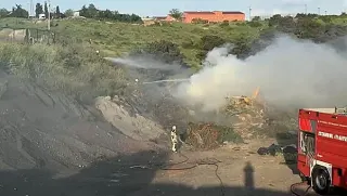 Ümraniye'de Hayvan Barınağı Yakınında Yangın Çıktı